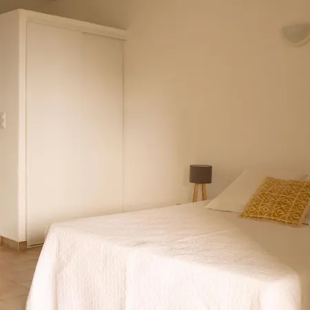 Les Hauts De Santa Giulia Tatil Evi